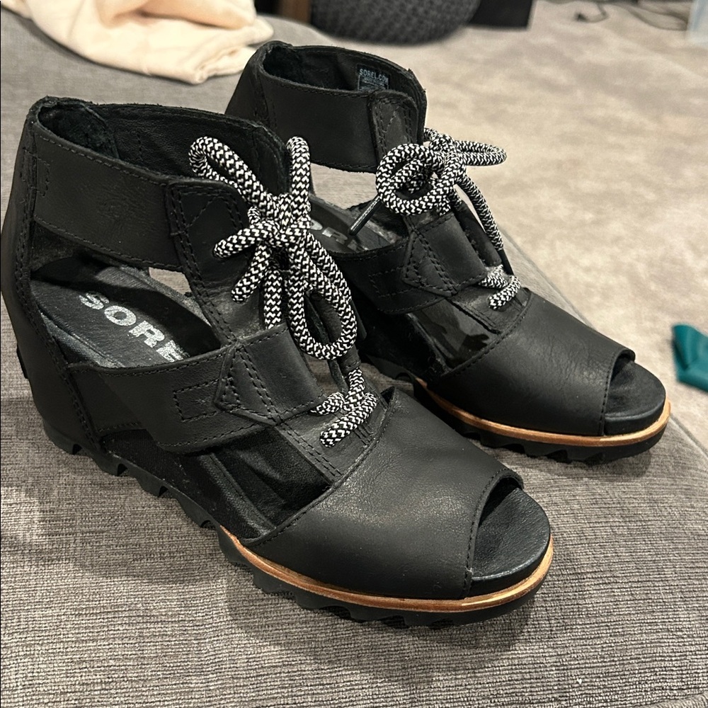 Sorel Women's Leather Joanie Lace Sandal Sz 8 In Black